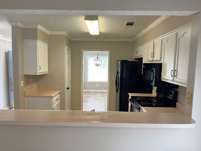 Building Photo - 9040 Pepper Hollow Ct