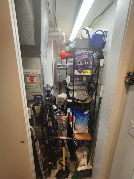 Building Photo - 1500 N American St