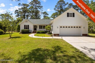 Building Photo - 2039 Royal Pines Dr
