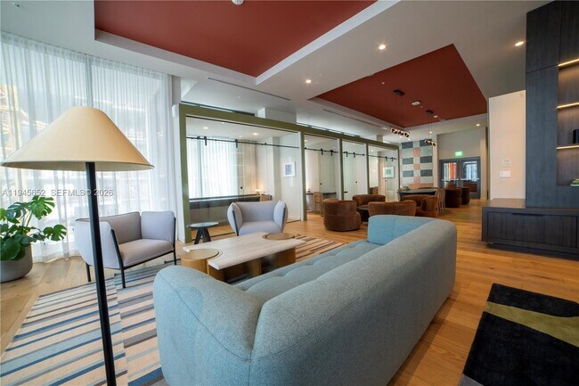 Building Photo - 11 NE 6th St