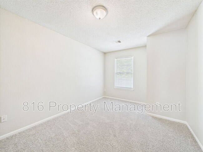 Building Photo - 2314 Monroe Ave