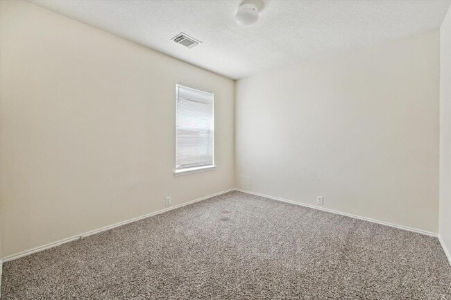 Building Photo - 21102 Somerset Park Ln
