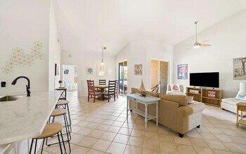 Building Photo - 707 Augusta Cir