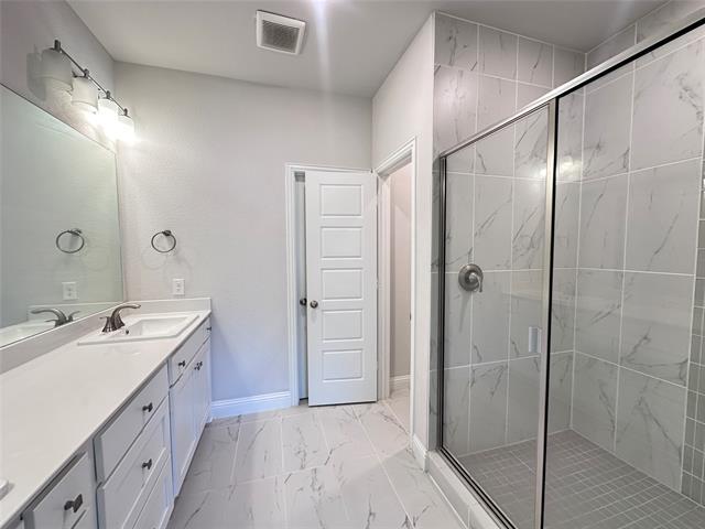 Building Photo - 2213 Palomino St