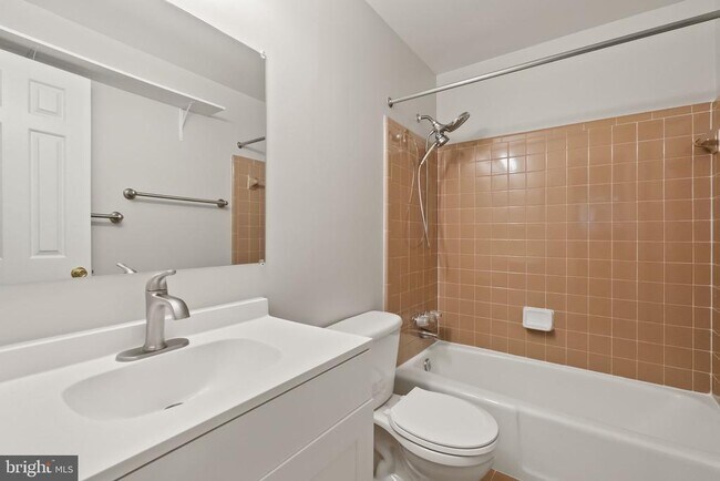 Building Photo - 1956 N Cleveland St