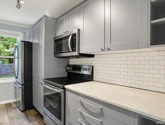 Building Photo - 1604 E University St