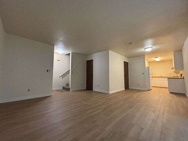 Building Photo - 857 Adams Terrace