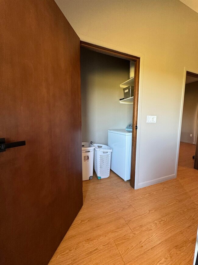 Building Photo - 7219 Rocio Dr