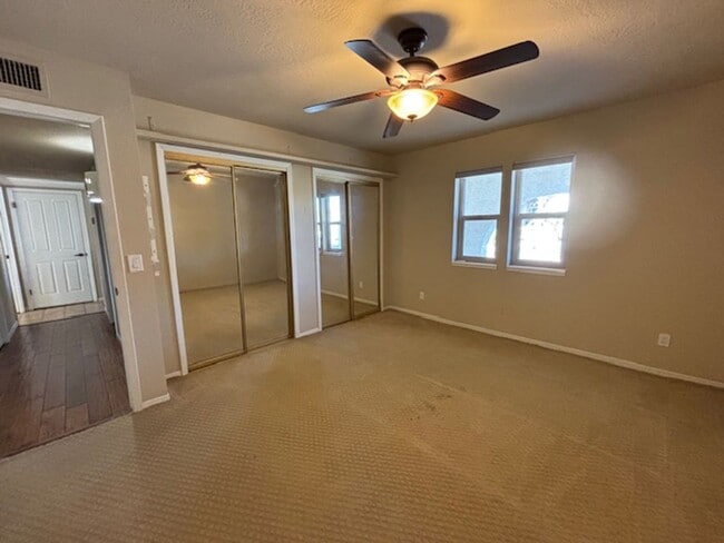 Building Photo - 3 Bedroom - 2 Bath Pool Home on the Golf Course