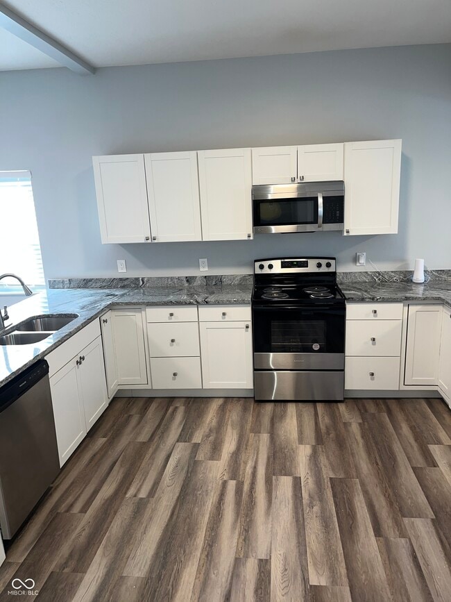 Building Photo - 838 N Temple Ave