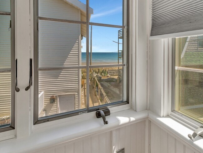Building Photo - 16 Manomet Ave
