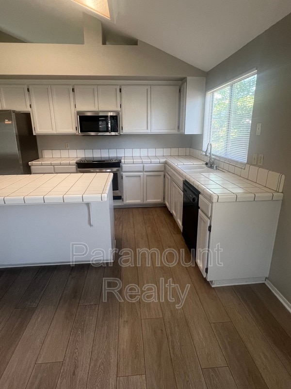 Building Photo - 1230 Mohr Cir