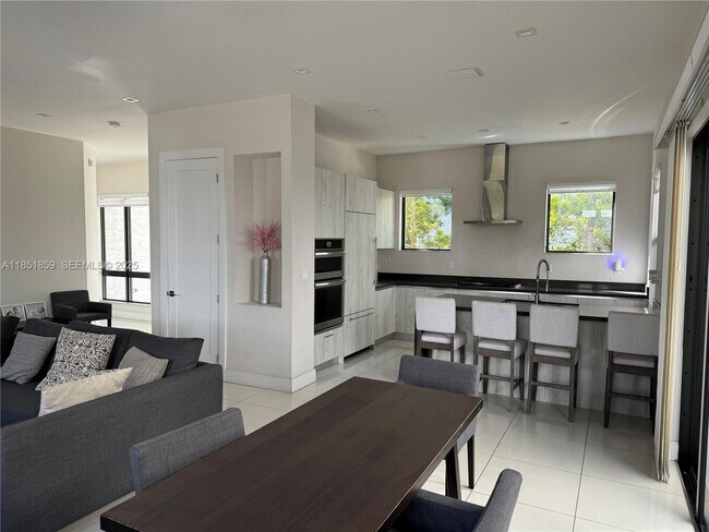 Building Photo - 8283 NW 47th Ln