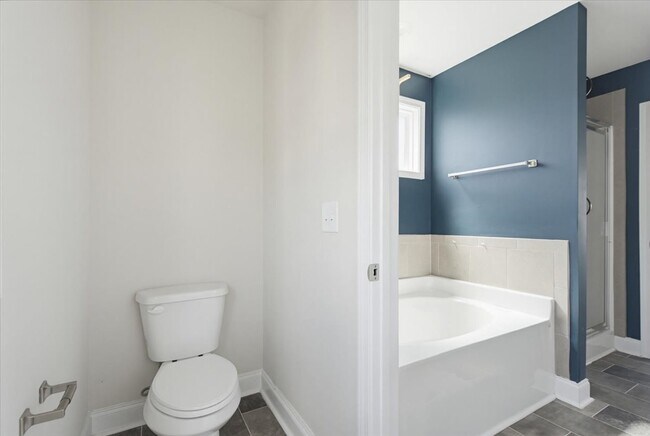 Building Photo - 1717 Stackhouse Dr