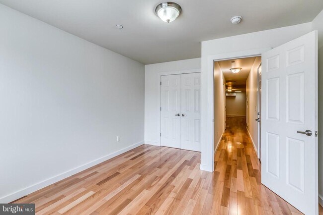 Building Photo - 4122 Haverford Ave