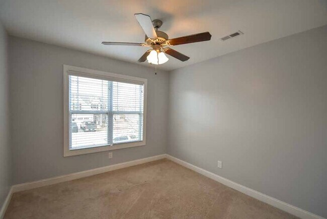 Building Photo - HOUSE FOR RENT 2319 GREAT LAUREL COURT