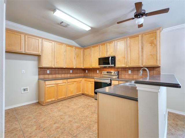 Building Photo - 6925 Red Bluff Dr