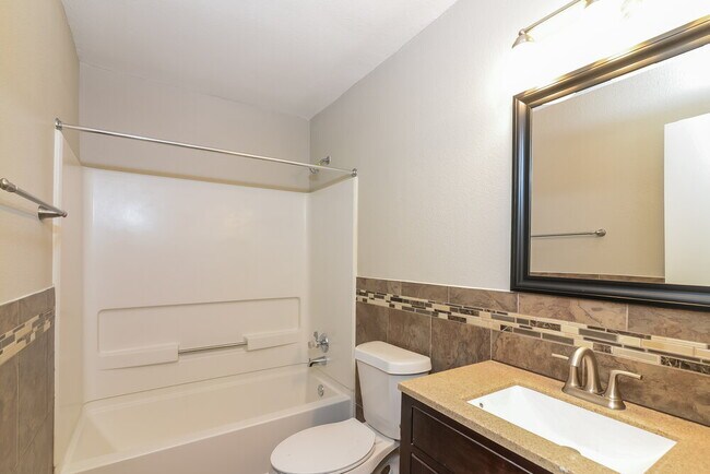 Building Photo - 438 Wiggins Creek