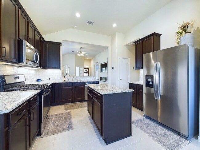 Building Photo - 15427 Crathie Bend Dr