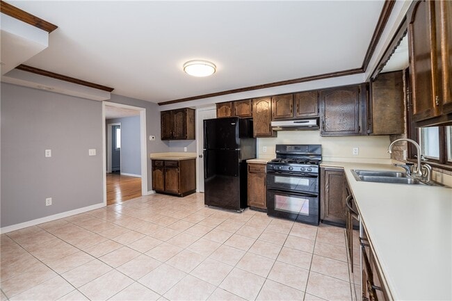 Building Photo - 67 Cranberry Rd