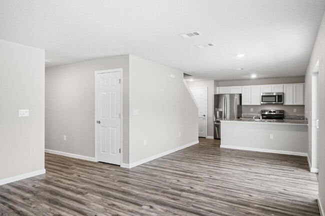 Building Photo - CENTRALLY LOCATED