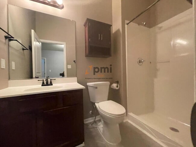 Building Photo - 10880 Mississippi St