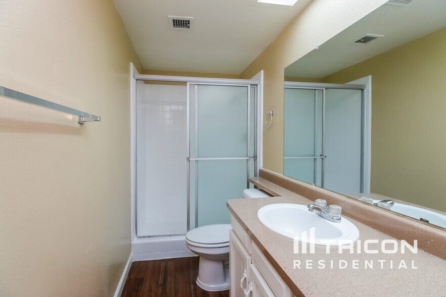 Building Photo - 8948 W Heatherbrae Dr