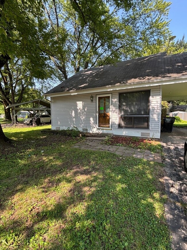 Building Photo - 2807 Shadowcreek Dr