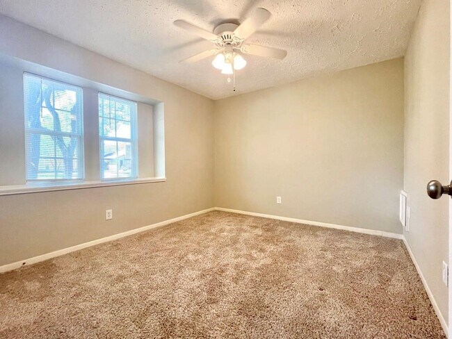 Building Photo - 22526 Carter Moir Ln