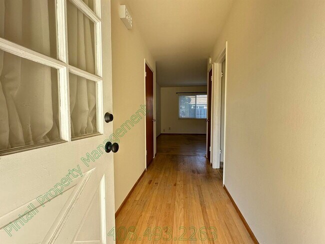 Building Photo - 965 Amstutz Dr