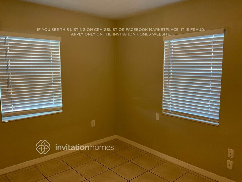 Building Photo - 4504 21st Ave W