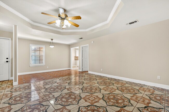 Building Photo - 2415 93rd St