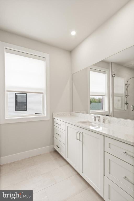 Building Photo - 857 N Manchester St