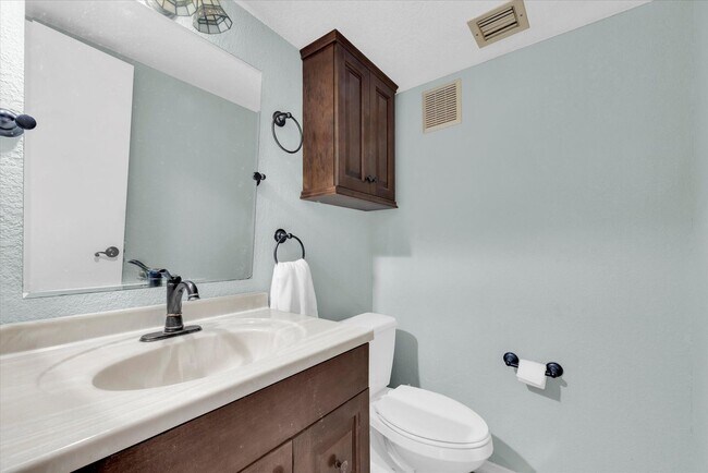 Building Photo - Gated Waterfront Community  1-Bedroom 1.5 ...
