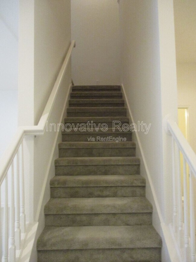 Building Photo - 6791 Tussilago Way