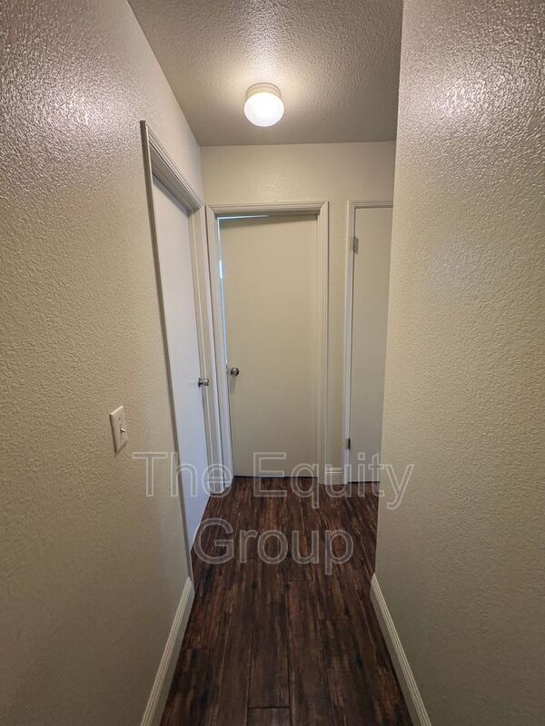 Building Photo - 4300 E Feemster Ave