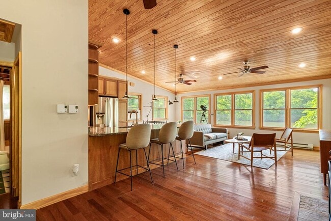Building Photo - 8255 Sunderman Pl