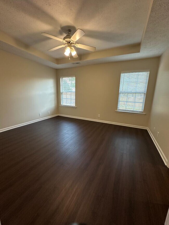 Building Photo - 1171 Catawba Way