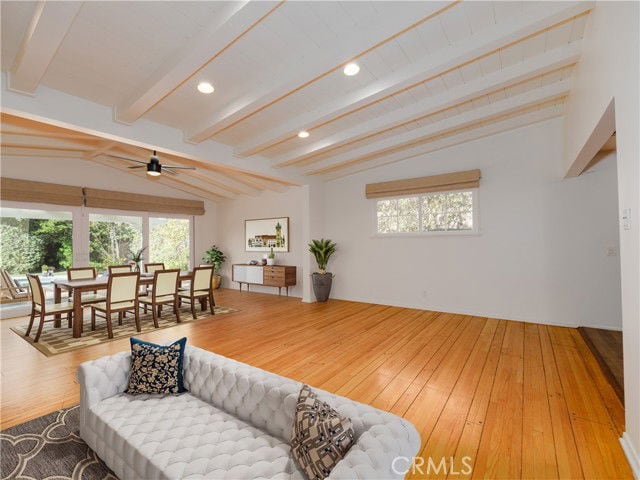 Building Photo - 4539 Hayvenhurst Ave