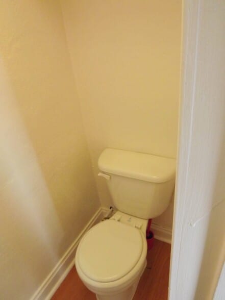 Building Photo - 115 N Park St