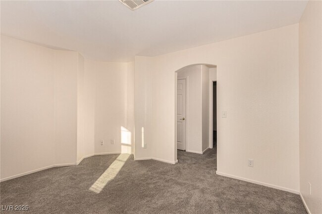 Building Photo - 10396 Midseason Mist St