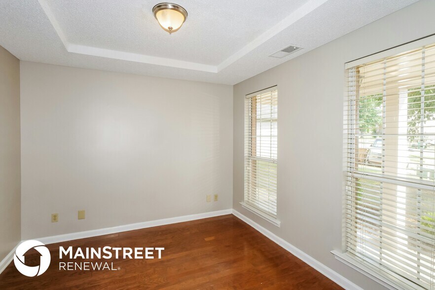 Building Photo - 1168 Red Fern Cir E
