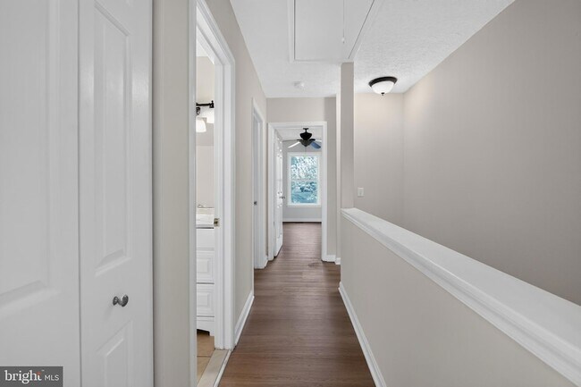 Building Photo - 55 Oak Crest Ct