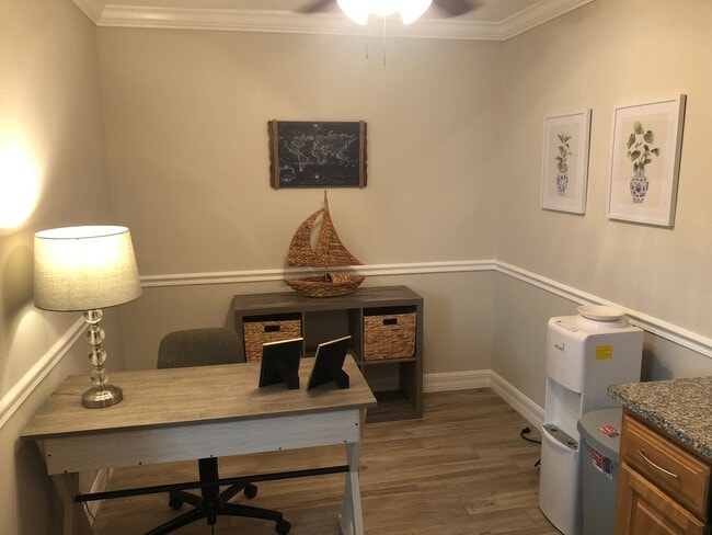 Building Photo - 2026 WINTER RENTAL ! FURNISHED - 5 MINUTES...