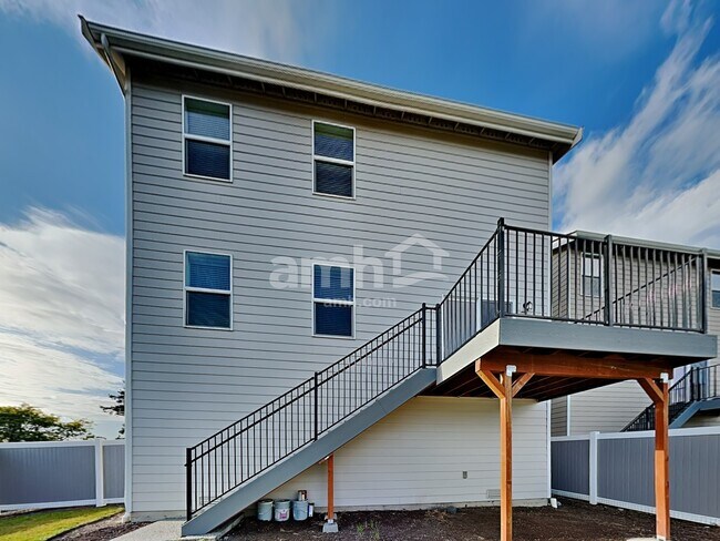 Building Photo - 6894 35th Pl NE