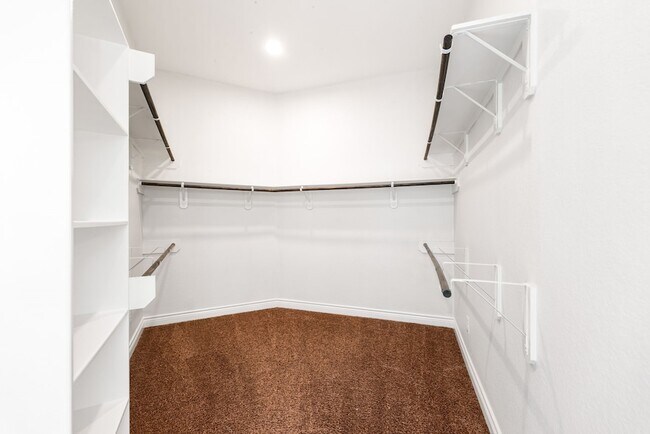 Building Photo - 3318 Elizabeth Springs Ct
