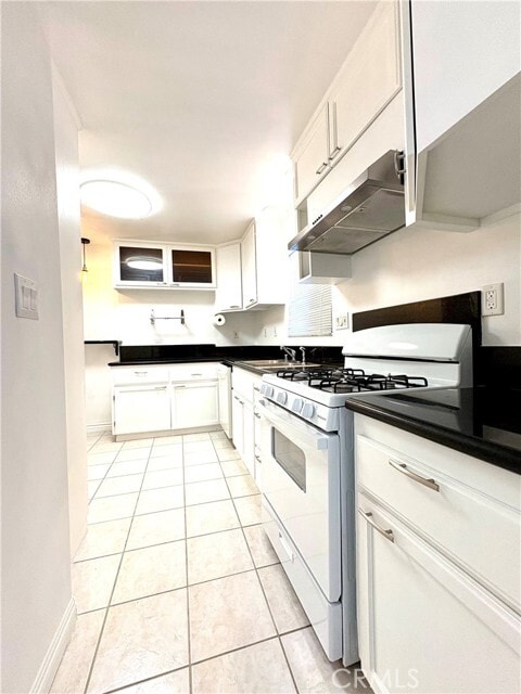 Building Photo - 11741 Benfield Ave