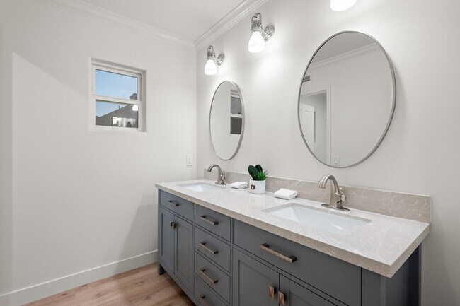 Building Photo - Gated Newport Coast 5BR w/ Pool Access