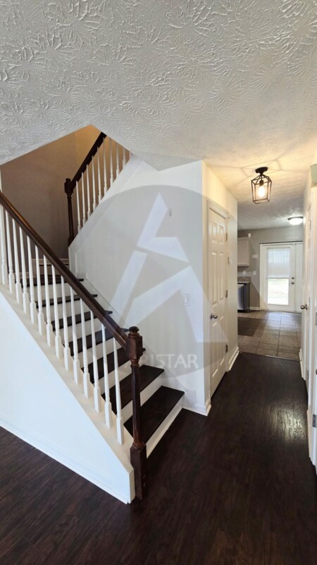 Building Photo - 45 Fallow Ln