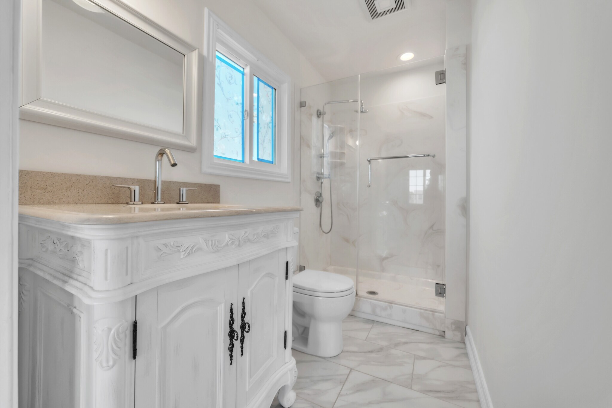 Building Photo - 80 Corona St